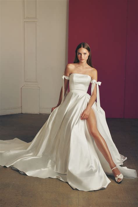 versace hochzeitskleid|Brautkleid 2023: Die schönsten Brautmoden.